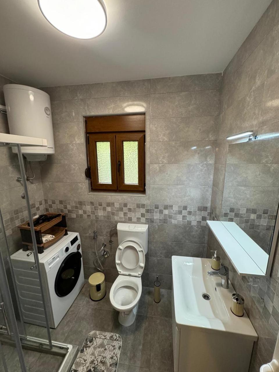 Apartment Vento Di Bocche III Kotor Buitenkant foto