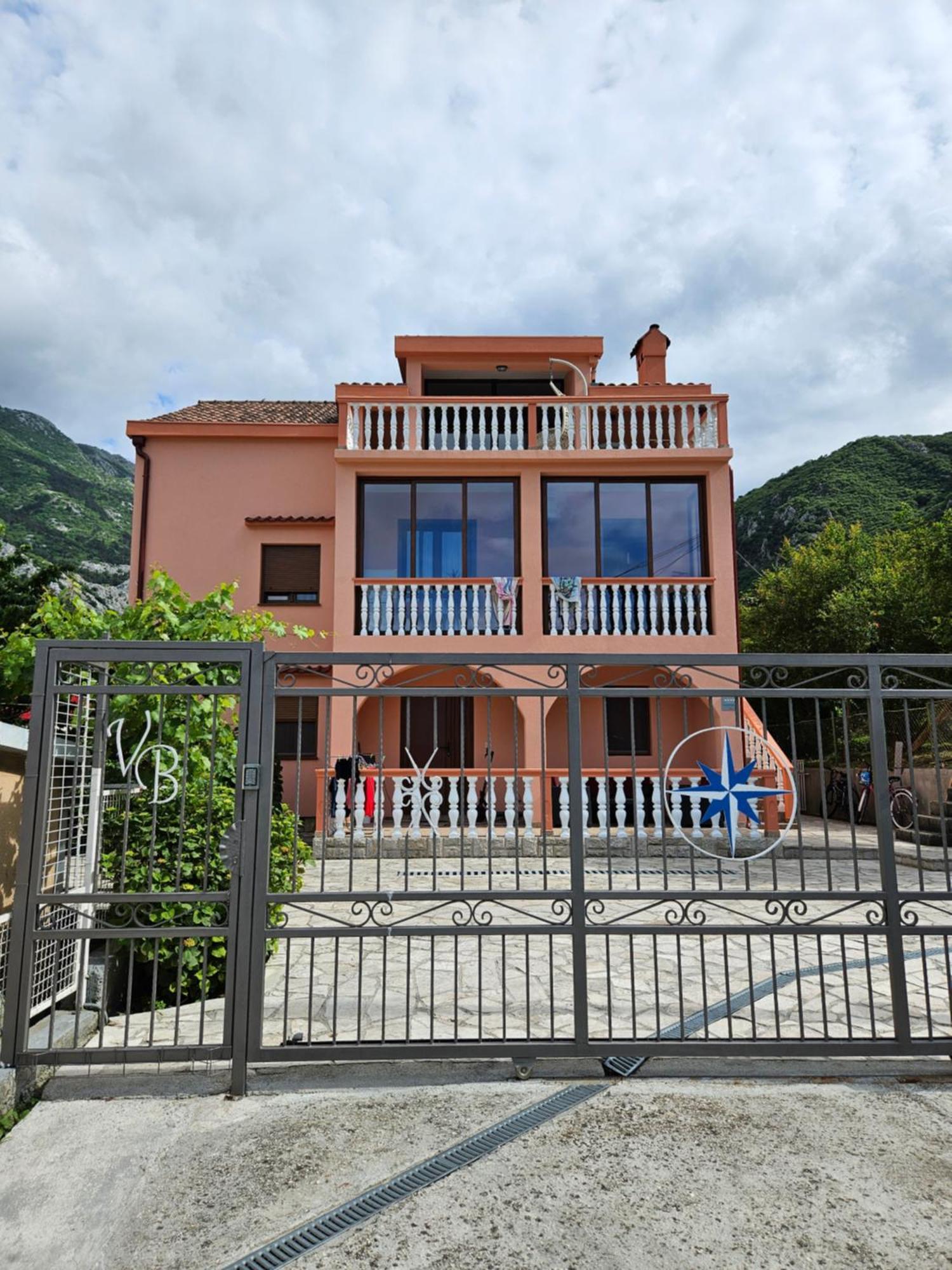 Apartment Vento Di Bocche III Kotor Buitenkant foto